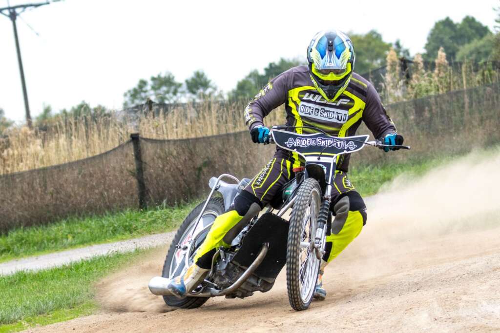 Ride & Skid it speedway experience