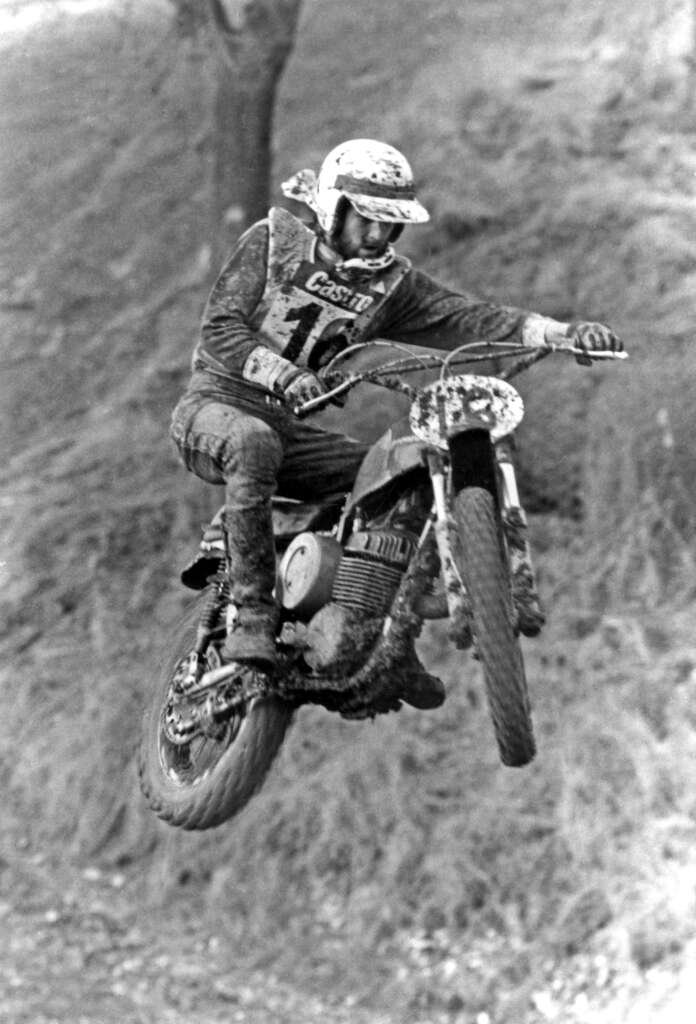 Roger Harvey Cadwell Park 400 Husqvarna 27th Jan 1973